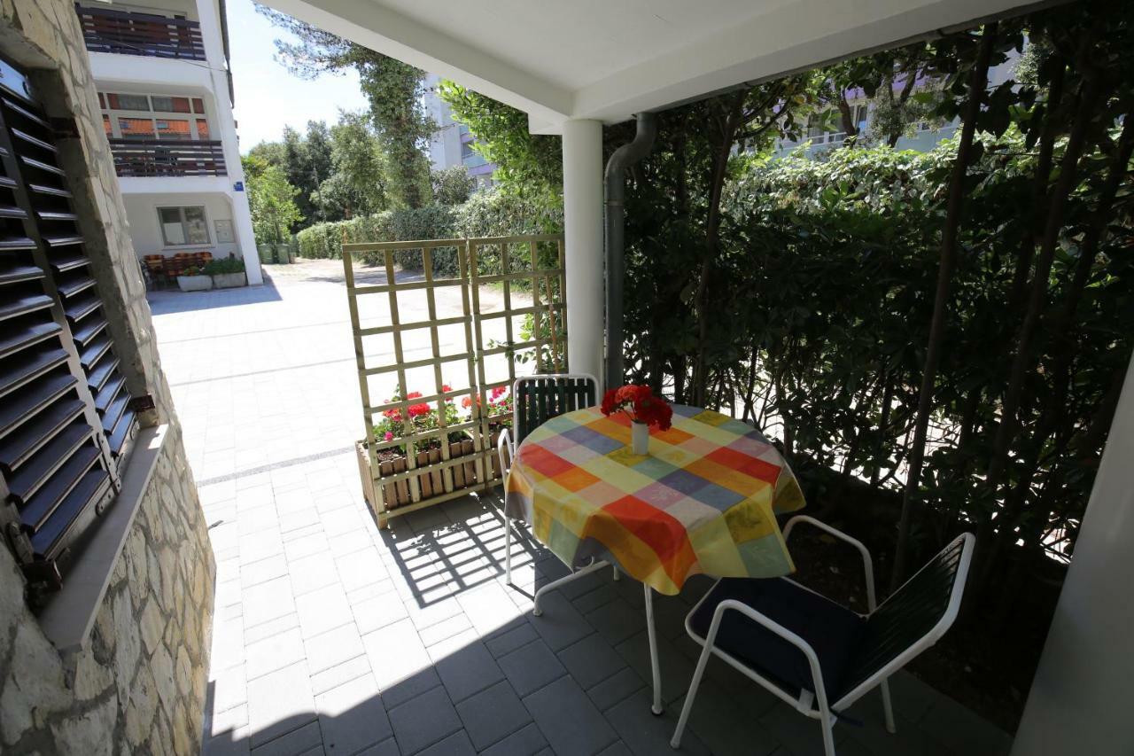Apartments Paleka Petrcane Exterior foto